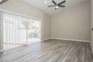 Photo #6: 2085410 Listing