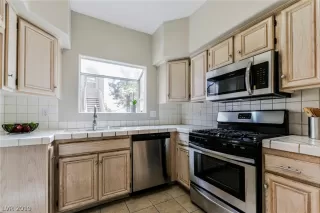 Photo #2: 2085431 Listing