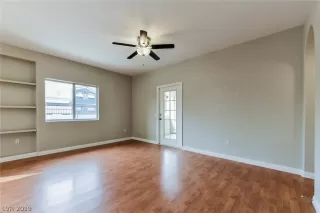 Photo #6: 2085431 Listing