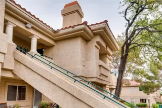 Photo #1: 2085458 Listing