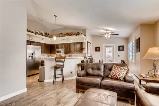 Photo #2: 2085458 Listing