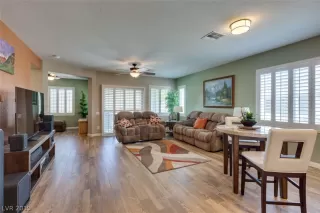 Photo #2: 2085535 Listing 