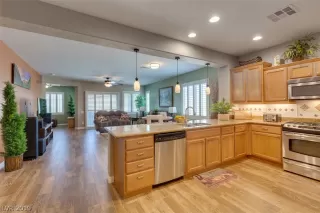 Photo #3: 2085535 Listing 