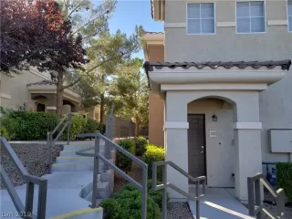 Photo #2: 2085538 Listing