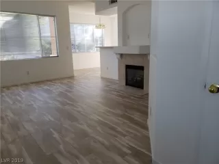 Photo #5: 2085538 Listing