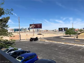 Photo #3: 2085546 Listing