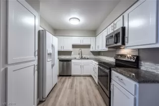 Photo #1: 2085589 Listing