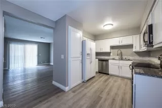 Photo #3: 2085589 Listing