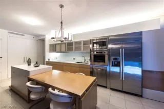 Photo #3: 2085680 Listing