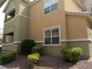 Photo #2: 2085705 Listing