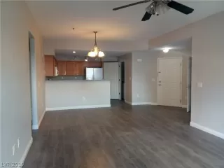 Photo #4: 2085705 Listing