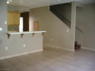 Photo #5: 2085758 Listing 