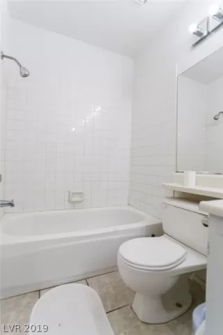 Photo #4: 2085760 Listing 