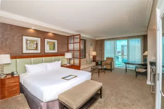 Photo #2: 2085769 Listing 