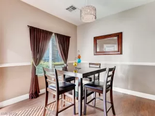 Photo #6: 2085804 Listing