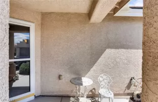 Photo #2: 2085838 Listing