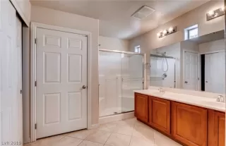 Photo #6: 2085838 Listing