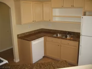 Photo #5: 2085839 Listing 