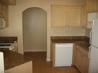 Photo #6: 2085839 Listing 