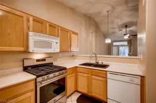 Photo #1: 2085841 Listing 