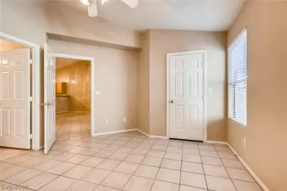 Photo #5: 2085841 Listing 