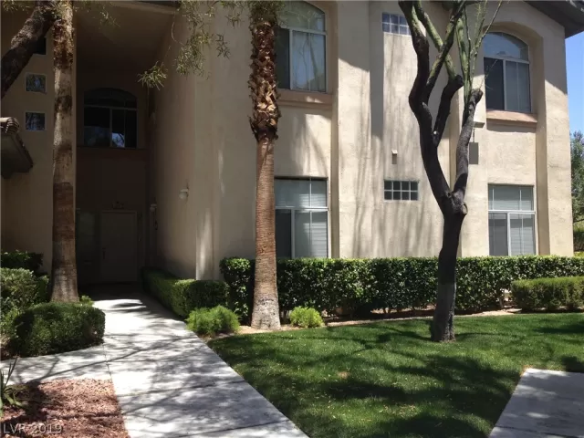 MLS: 2085902 Condo For Sale