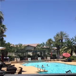 Photo #2: 2085902 Listing