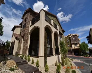 Photo #3: 2085904 Listing 