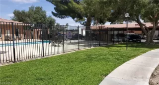 Photo #2: 2085988 Listing