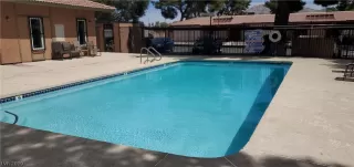 Photo #3: 2085988 Listing