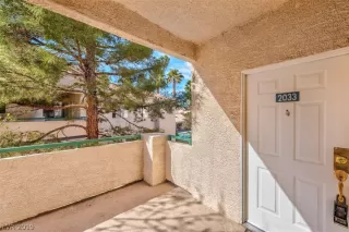 Photo #1: 2085991 Listing