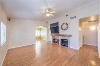 Photo #5: 2085991 Listing