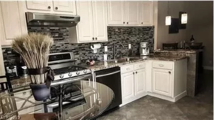 MLS: 2086003 Condo For Sale