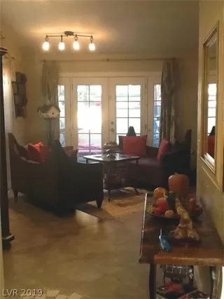 Photo #3: 2086003 Listing