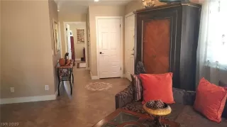 Photo #4: 2086003 Listing