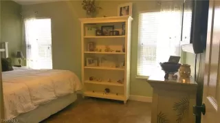 Photo #6: 2086003 Listing