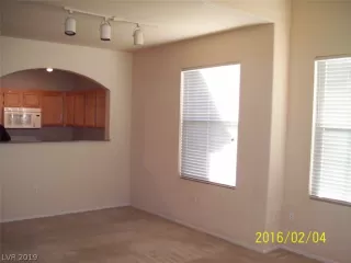 Photo #4: 2086006 Listing