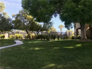 Photo #5: 2086071 Listing 