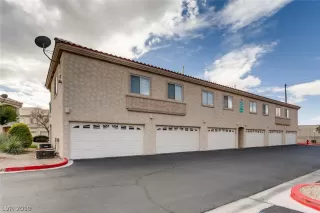 Photo #3: 2086075 Listing