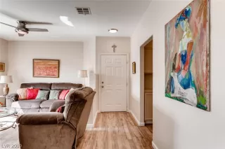 Photo #4: 2086075 Listing