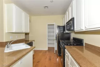 Photo #6: 2086193 Listing