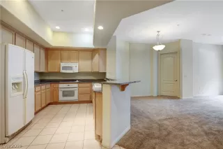 Photo #1: 2086209 Listing 