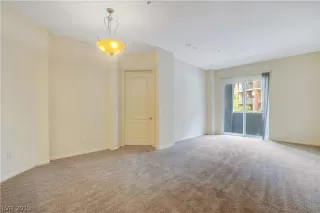 Photo #2: 2086209 Listing 