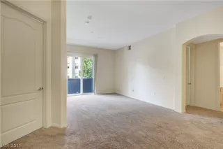 Photo #3: 2086209 Listing 