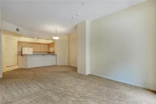 Photo #4: 2086209 Listing 