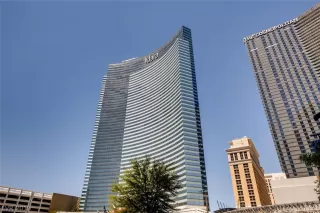 Photo #2: 2086376 Listing