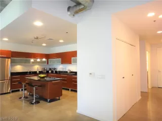 Photo #4: 2086387 Listing