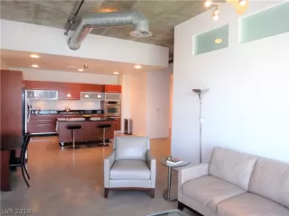 Photo #6: 2086387 Listing