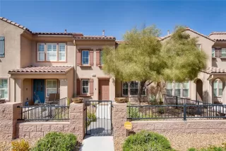 Photo #1: 2086435 Listing