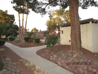 Photo #4: 2086440 Listing 